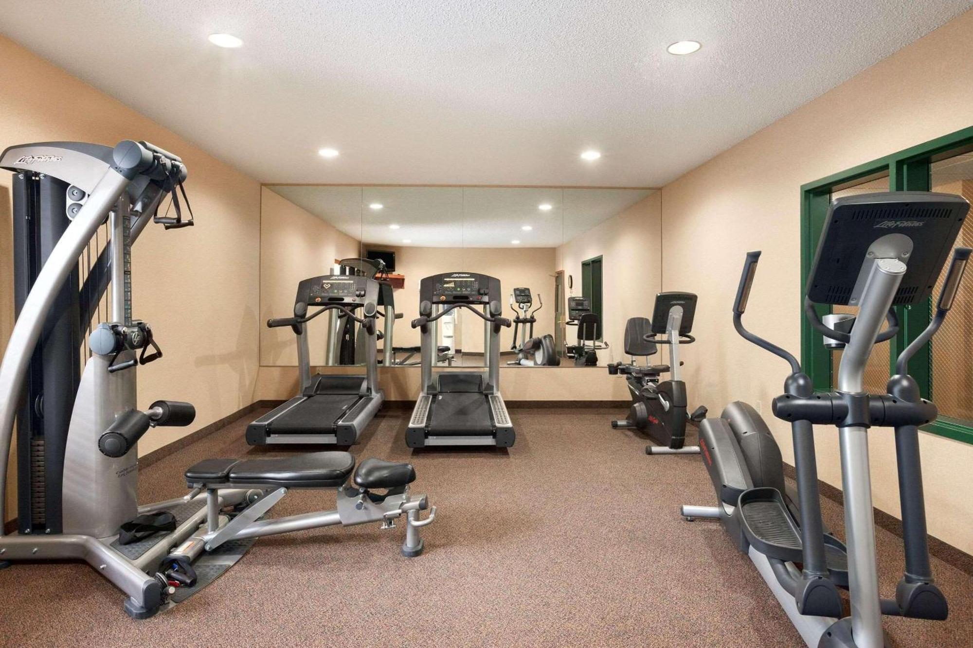 Country Inn & Suites By Radisson, Northwood, Ia Extérieur photo
